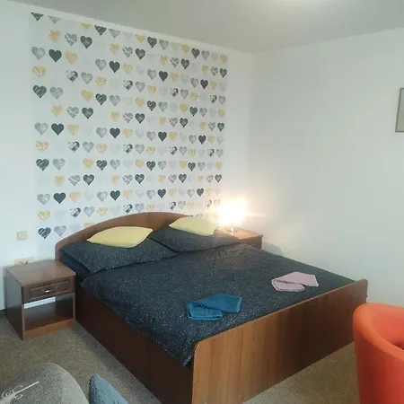 Apartment Klidny Maly Byt